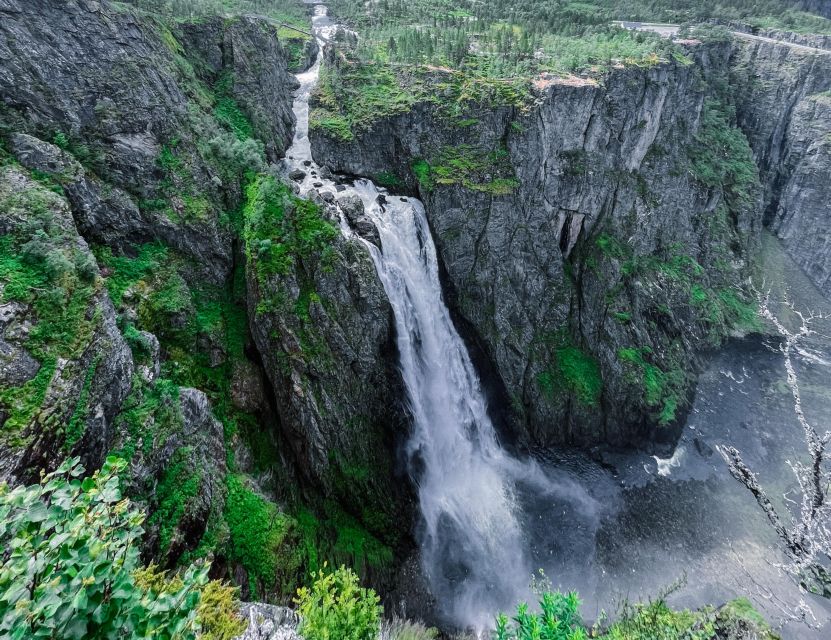 From Eidfjord: Vøringfossen Waterfall Nature Tour with Guide - Group pace, comfort, and the weather factor you can plan for