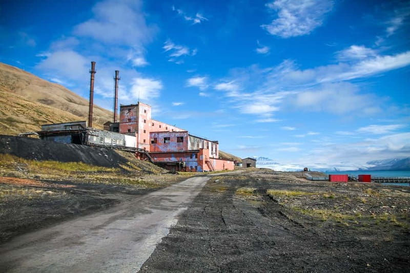 From Longyearbyen: Pyramiden Private Photo Tour w/ Transfer - The photography coaching part, what you should pay attention to