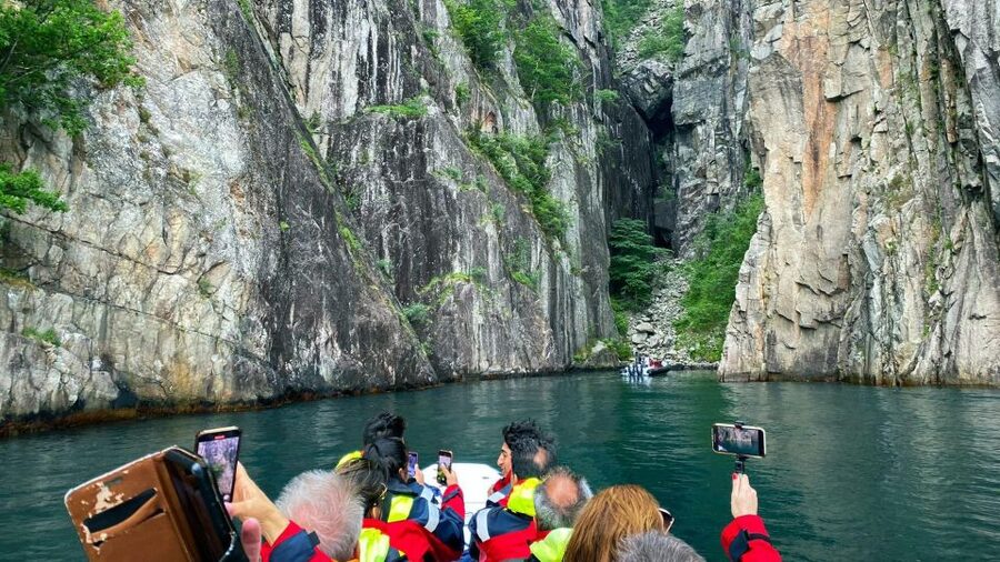 From Stavanger: Lysefjorden & Pulpit Rock RIB Boat Tour - The ride experience: speed, wind, and how the gear changes everything