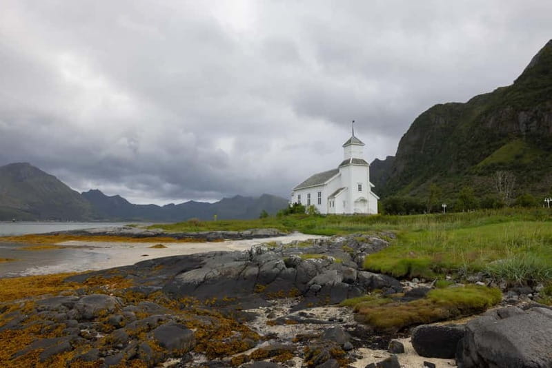 From Svolvaer: 2-Day Lofoten Highlights Photo Tour - The guide matters more than you think (especially for photos)