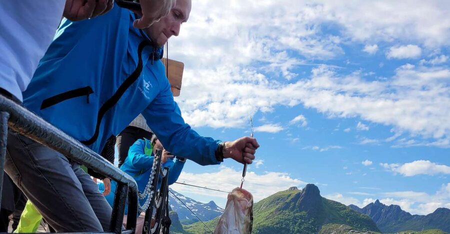 From Svolvaer: Lofoten Fishing Boat Cruise - Svolvaer Start: meeting the crew and getting equipped