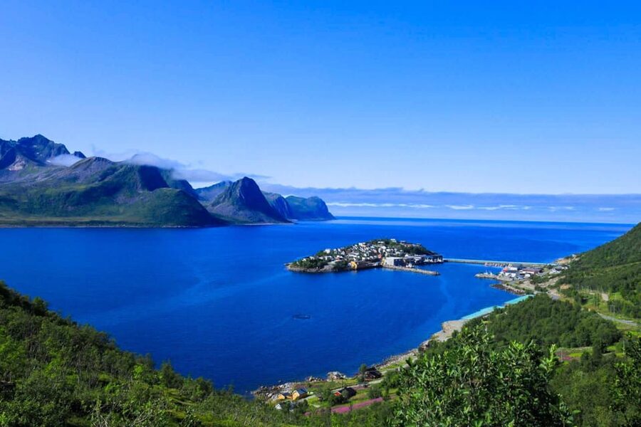 From Tromsø:(Chinese)Senja Day Trip - Price and value: what your $220 covers, and what it does not