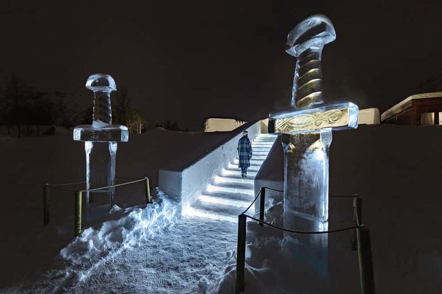 From Tromsø: Ice Domes Snow Park and Wilderness Experience - Husky time and reindeer time, getting close without missing the point