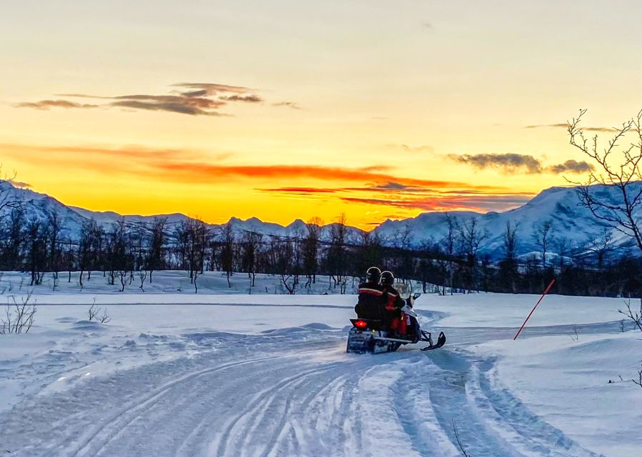 From Tromsø: Snowmobile Safari in the Lyngen Alps - Snowmobile safety briefing: learning the driving rhythm fast