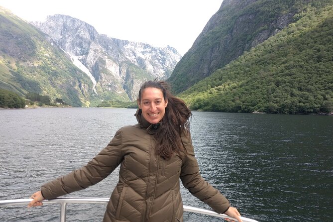 Full Day Private Tour to Flam with Pick Up - Tvindefossen: a quick waterfall hit you can actually enjoy