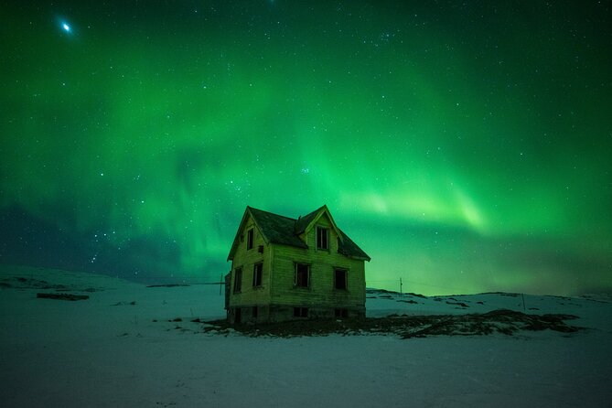 Full Night Magic of the Northern Lights in Tromso - How the route gets chosen, from Tromso to the Finland border