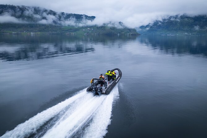 Fyksesund majestic RIB Adventure from Øystese - Safety gear and the small-group feel, what it means onboard