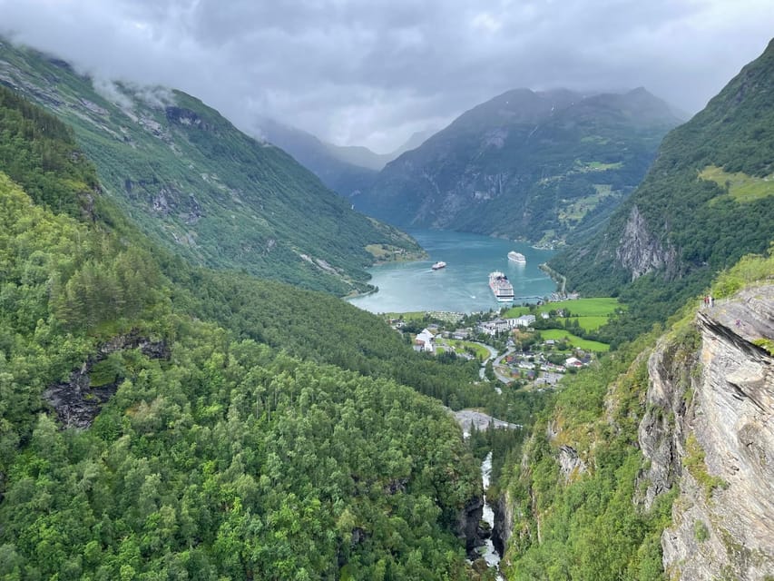Geiranger Dalsnibba: mini bus tour - The Drive Up: Waterfall Route and Geiranger Fjord Views on Winding Roads