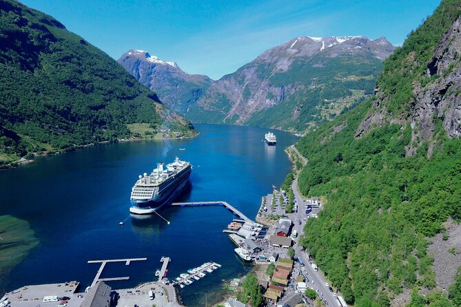 Geiranger: Excursions.no Geiranger Highlights - Audio Guidance in 8 Languages: Headsets, Volume, and How to Improve Your Listening