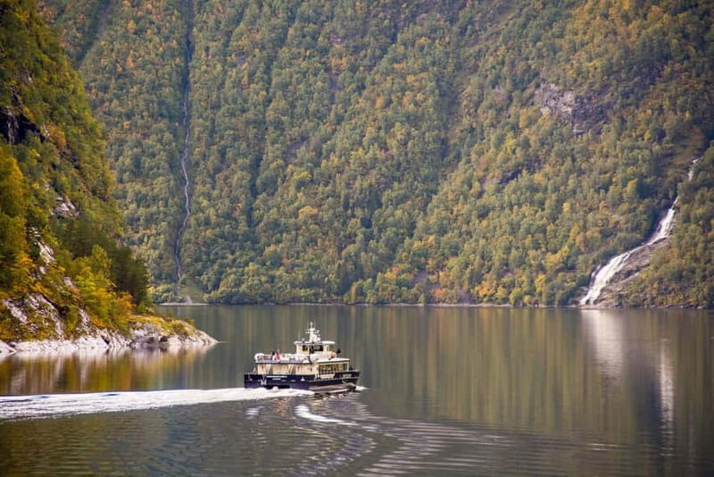 Geiranger: Fjord and Waterfalls Sightseeing Boat Trip - Weather and timing: how long 75 minutes feels on the water