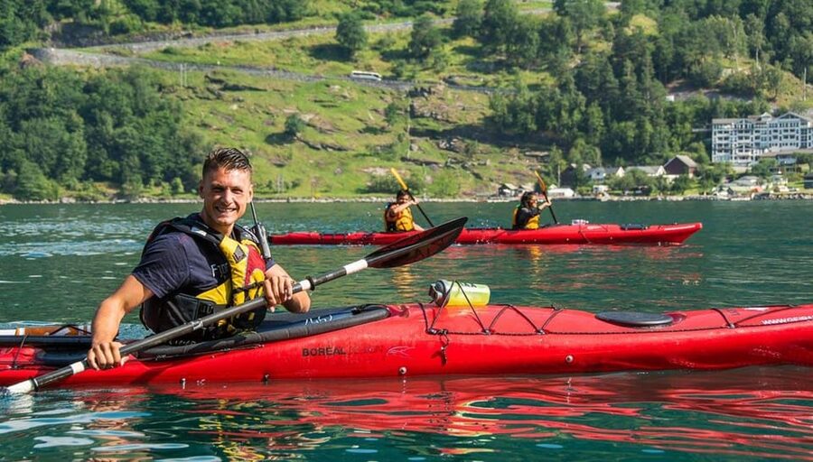 Geiranger: Kayak tour with guide - Who this tour is best for