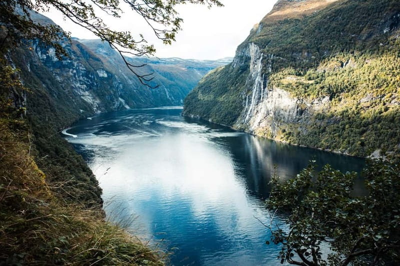 Geiranger: Kayak Tour with Waterfall Views - The First Steps: Briefing, Gear Fit, and Getting Ready