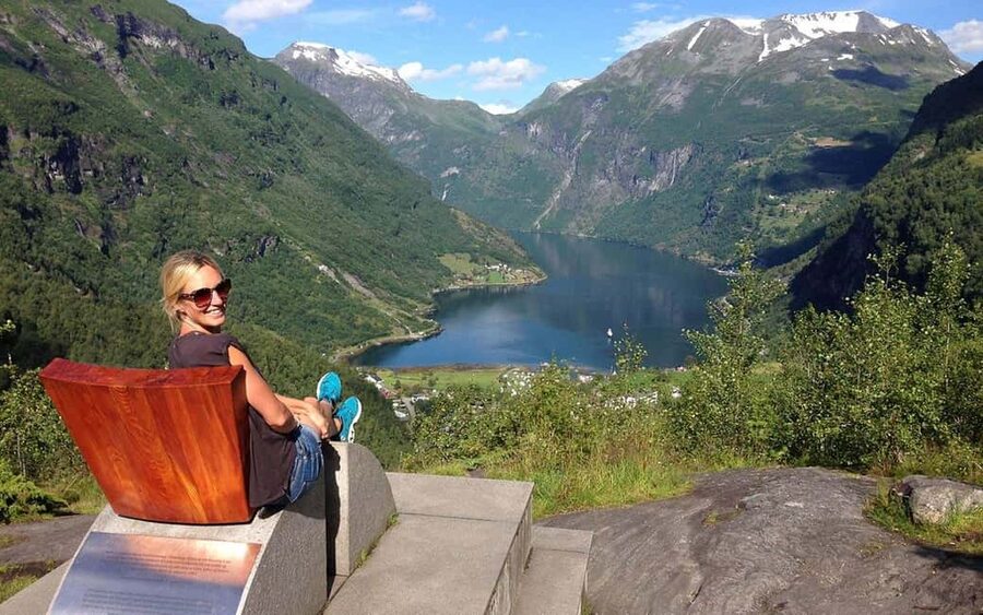 Geiranger: Panorama Bus Tours 1,5/2hr (Highlights viewpoint) - The Bus Ride: Timing, Comfort, and How to Handle the Climb