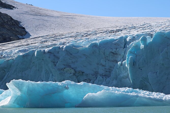 Glacier Half Day Tour on Stygge - What to wear and bring so the day stays comfortable