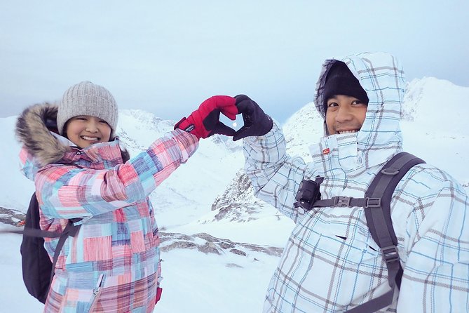 Guided easy snowshoeing with a visit to local café - The Café Stop at Tove’s Tradisjonsmat, Cakes and Campfire Warmth