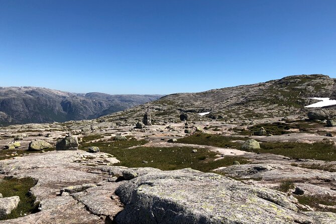 Guided hike to Kjerag and Kjeragbolten - What to pack for wet Norway chain climbing