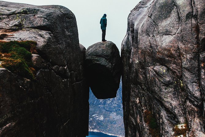 Guided hike to Kjerag and Kjeragbolten - The hike up: fjord and mountains, plus steep chain sections