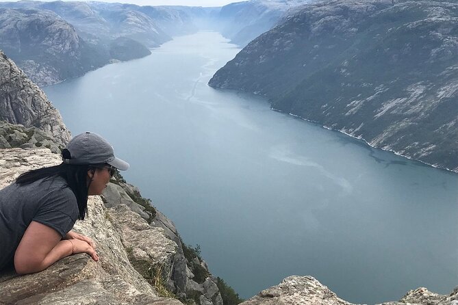 Guided hike to Pulpit Rock Preikestolen - Weather reality check: when the day turns windy or icy