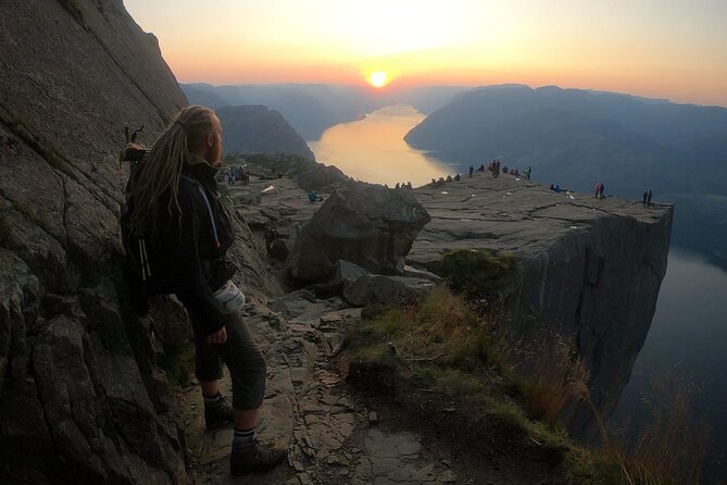 Guided sunrise hike to Pulpit Rock Preikestolen - Key things that make this sunrise hike work