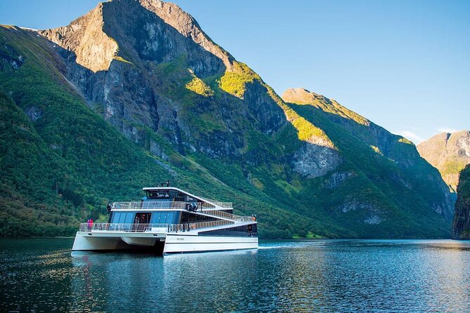 Guided tour to Viking Village, Nærøyfjorden Cruise & Flåm Railway - Gudvangen plus Njardarheimr: the Viking Village time you can count on
