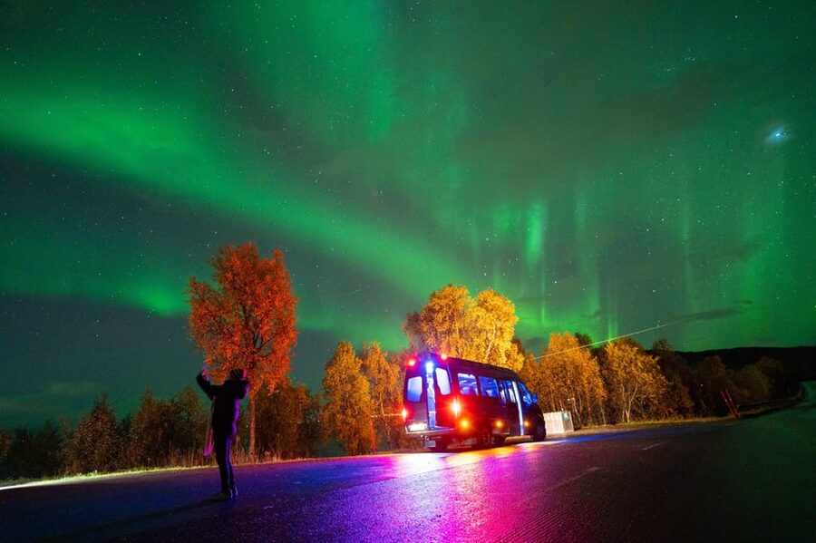 Harstad: Northern Lights Hunt on Hinnøya Island - The 4-hour plan: what happens from meetup to last look