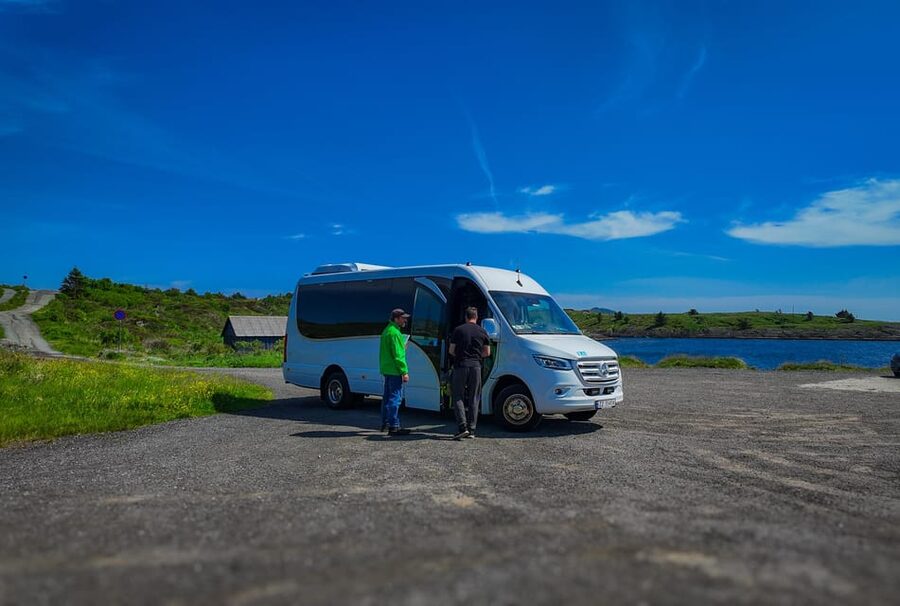 Haugesund: Guided Scenic Minibus tour of Haugesund - Entering Haugesund fast, without a long shore scramble