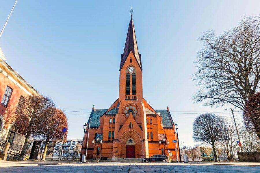 Haugesund: Guided Scenic Minibus tour of Haugesund - Price and value: where your $82 goes