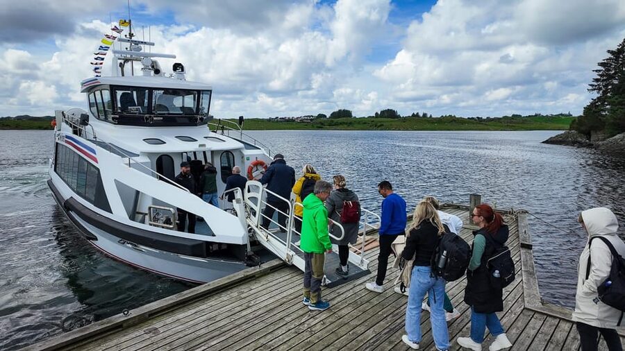 Haugesund Viking Cruise - The Viking Farm and Viking Planet - The boat cruise and guide storytelling: where the scenery and facts meet