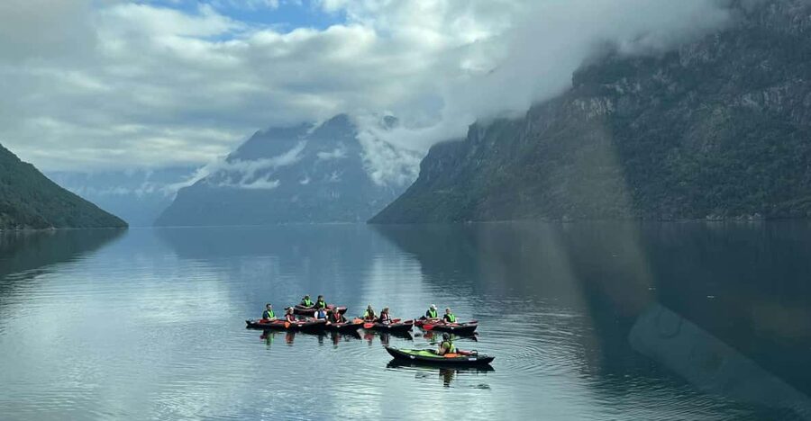 Hellesylt: Beginner-Friendly Fjord Kayaking Experience - Key Things That Make This Hellesylt Kayak Trip Work So Well