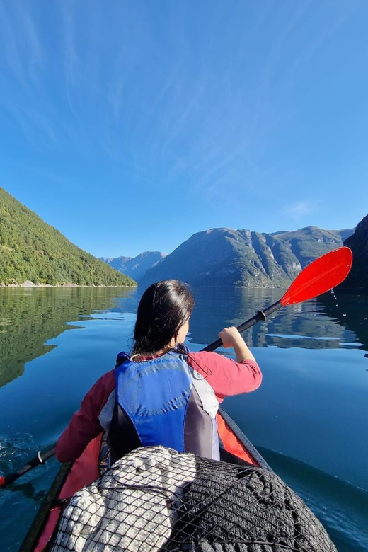 Hellesylt: Beginner-Friendly Fjord Kayaking Experience - Getting Ready Fast: Safety Briefing That Makes Beginners Relax