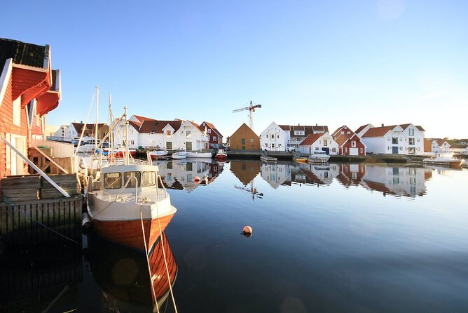 Highlights of the Region -City/Skudenes/Avaldsnes Guided Bustour - Stop 2 Akrasanden and Akrehamn: Blue Flag Beach Time for Photos and Reset