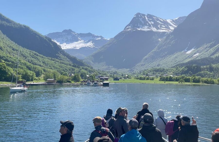 Hjørundfjord Fjord Cruise roundtrip from Ålesund - The return cruise back toward Ålesund: slow down and savor it
