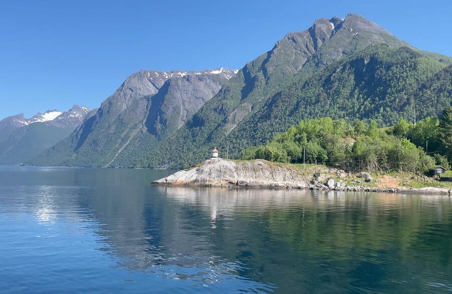 Hjørundfjord Fjord Cruise roundtrip from Ålesund - Price and value: what $115 buys you in real terms