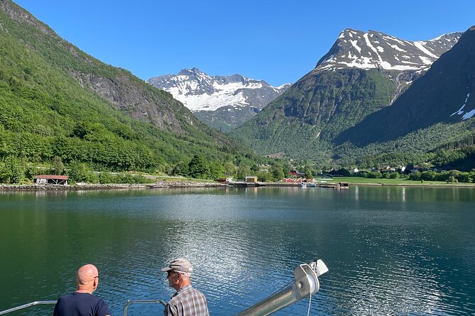Hjørundfjord Fjord Tour Roundtrip from Ålesund - The return trip: same fjord, same views, different light