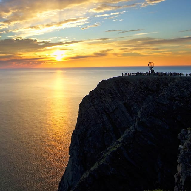 Honningsvåg: North Cape Summer Tour with Sami Family Visit - North Cape Hall: your long, no-stress indoor start