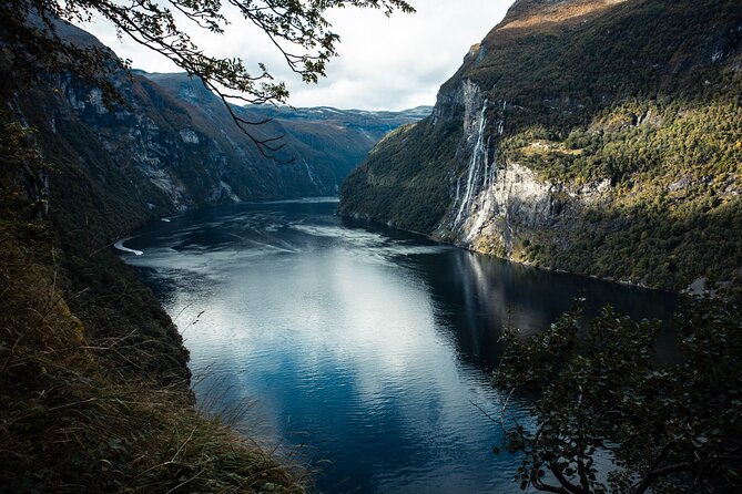 Kayak Tour with Waterfall Views in Geiranger - The 3-hour plan on Geiranger Fjord (what you do, in order)
