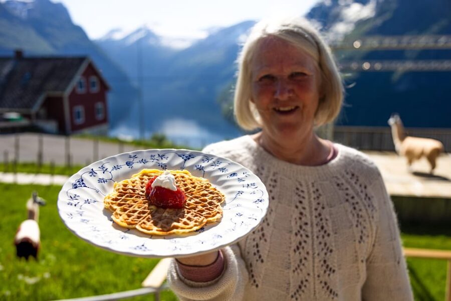 Ljøen, Hellesylt: Ljøen Farm Tour - What the Bonsaksens family stories add to the scenery