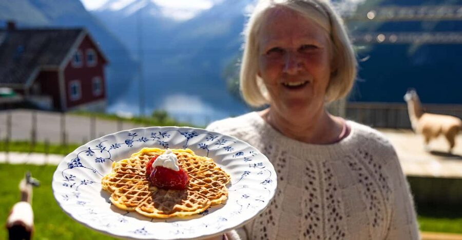 Ljøen, Hellesylt: Ljøen Farm Tour - Who this tour suits best (and who might want a longer day)