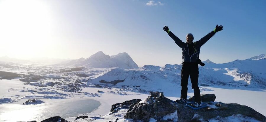 Lofoten: Half Day Snowshoe Tour - Who this snowshoe tour is for, and who it is not