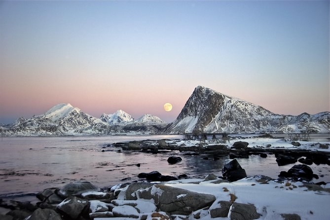 Lofoten Highlights Photo Tour - Henningsvær & Haukland - Haukland Beach: white sand and turquoise water, shot-ready fast