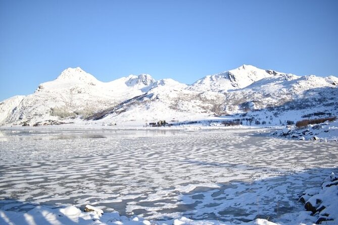 Lofoten VIP PRIVATE tour from Svolvaer - Hamnøy bridge and the red cabin skyline