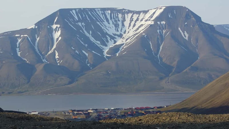 Longyearbyen: Platåfjellet Guided Hike with Panoramic Views - Key Highlights Worth Prioritizing