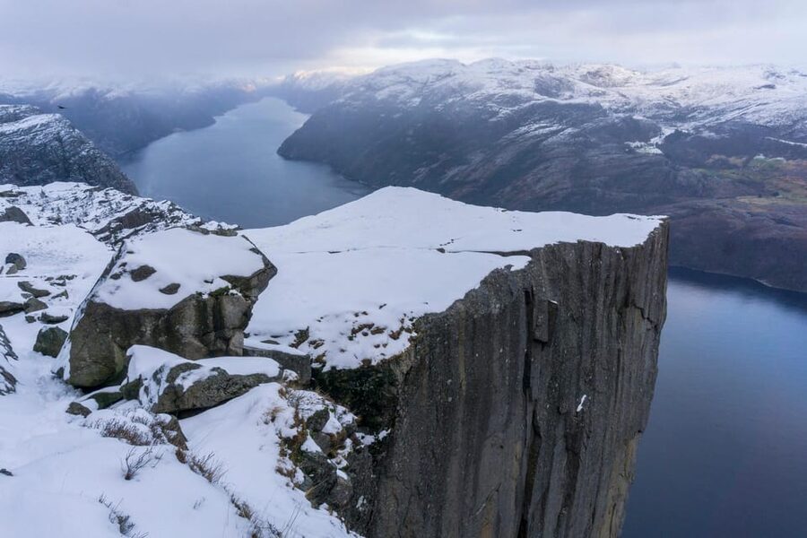 Lysefjorden cruise & Preikestolen guided hike - winter - The Preikestolen hike: how winter changes the challenge