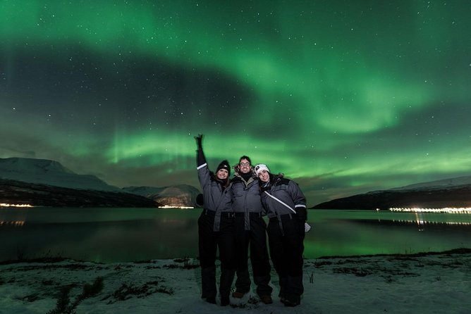 Minibus Northern Lights Chase with Photography from Tromsø - The Free Professional Photos: Where the Value Shows Up