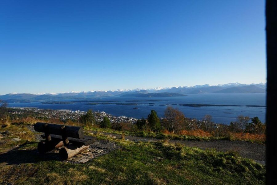 Molde: Atlantic Ocean Road & Varden Audio Guide Bus Tour - The Route From Hamnegata 10 to the Coast: What Each Stop Actually Does