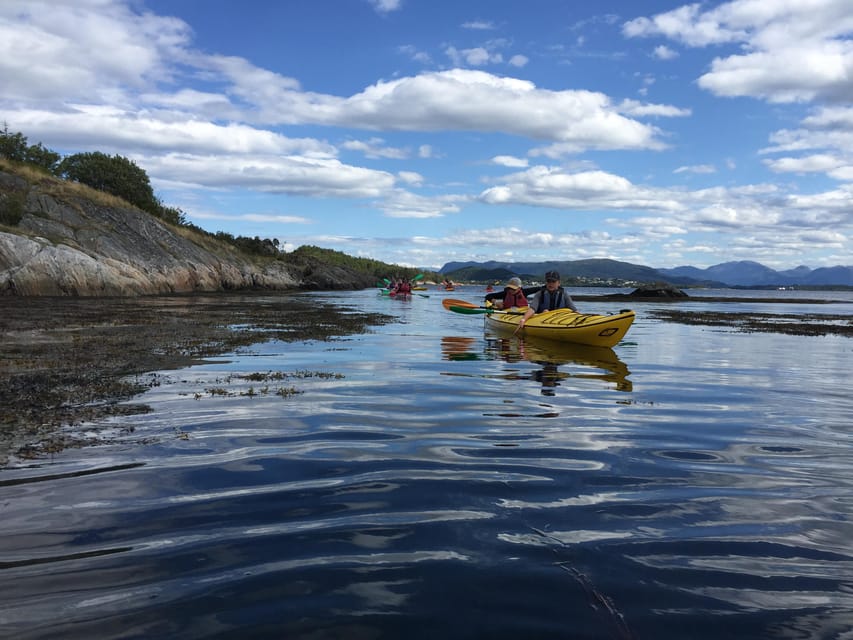 Molde - Guided kayak tour - Getting Equipped: Wetsuit, Spray Skirt, and a Dry-Bag for Your Stuff