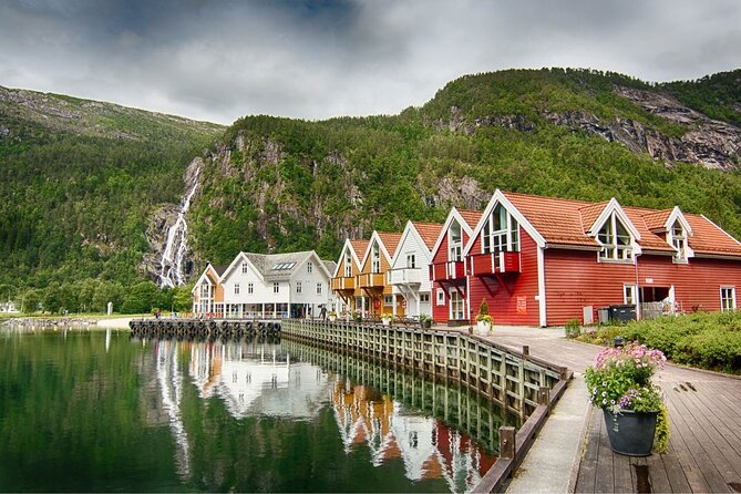 Mostraumen Golden Circle Fjordtour from Bergen – Group or Private - Stop 3: Vikanes, a mirror-calm fjord corner