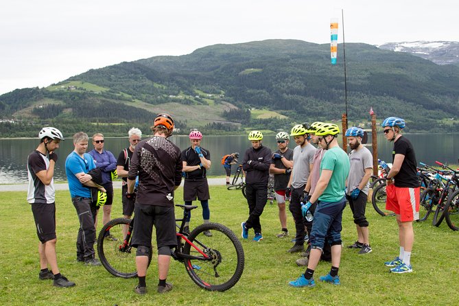 Mountain Bike - Voss Forest - The route out of town: gravel paths, singletrack, and the Vosso River