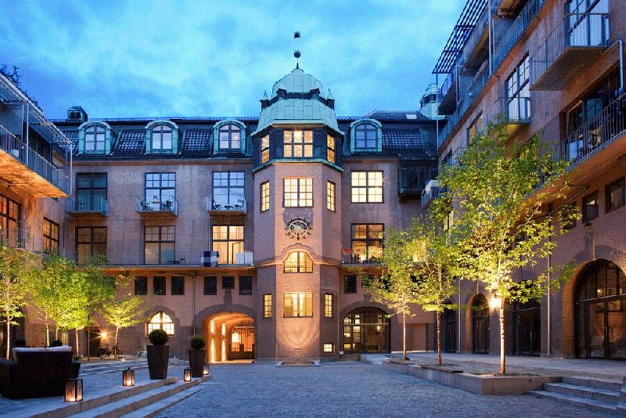 Myth and Legends Oslo Walking Tour - Kvadraturen, Oslo’s oldest 17th-century streets on foot