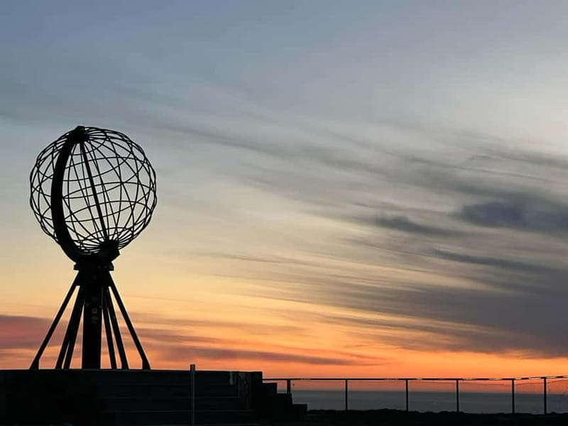 North Cape and King Crab Tour with Sámi Camp Tour - Panoramic viewpoint and Hornvika: a quick stop with context